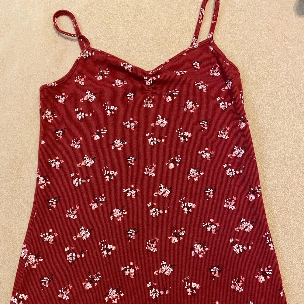 Red flower print tank top